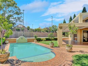 2 Bed Apartment in Sunninghill