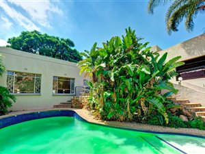 4 Bed House in Kloofendal