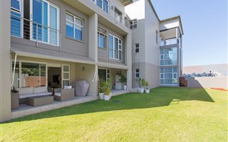 2 Bedroom Apartment in Bryanston
