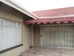 4 Bed House in Rustenburg North