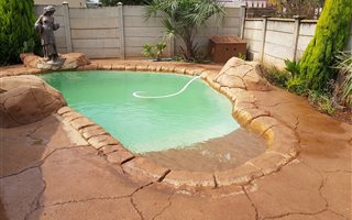 3 Bedroom House in Randgate