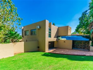 5 Bed House in Quellerina