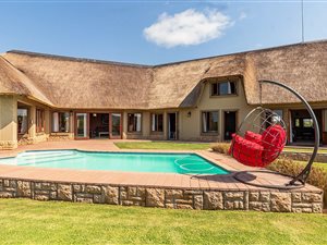 3.3 ha Farm in Sterkfontein and surrounds
