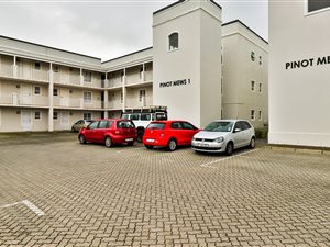 2 Bed Apartment in Nuutgevonden