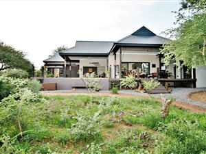 3 Bed House in Zandspruit Bush and Aero Estate