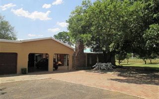 2.2 ha Farm in Buyscelia