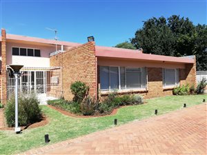 3 Bed Townhouse in Universitas