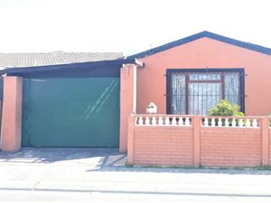 4 Bed House in Rocklands
