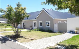 3 Bedroom House in Stanford