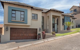 3 Bedroom House in Rietvalleirand