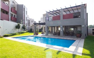 1 Bedroom Apartment in Sunninghill