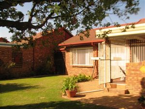 2 Bed Townhouse in Bronkhorstspruit