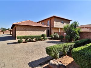3 Bed Duplex in Theresa Park