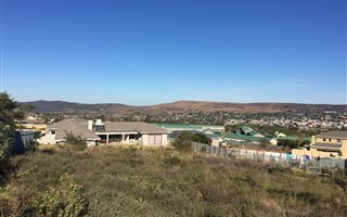 875 m² Land available in Kingswood