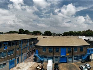 10300 m² Commercial space in Industria