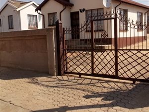 2 Bed House in Odinburg Gardens
