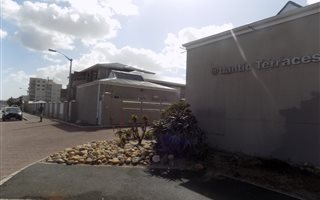 2 Bedroom Apartment in Tableview