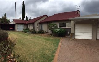 3 Bedroom House in Edleen