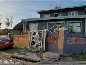 7 Bed House in Newlands West