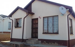 2 Bedroom House in Mabopane