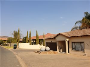 5 Bed House in Xanadu