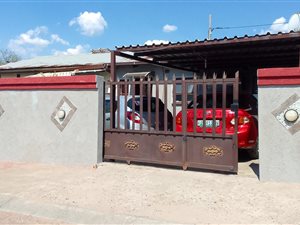 4 Bed Townhouse in Middelburg Central
