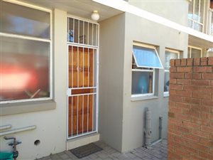 2 Bed Townhouse in Lyttelton Manor