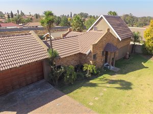 3 Bed House in Van Riebeeck Park