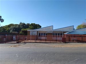 2400 m² Industrial space in Industria West