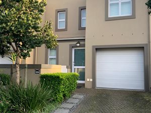 3 Bed Apartment in Boschenmeer Golf Estate