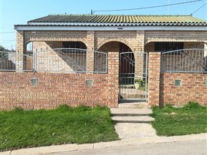 2 Bed House in Khaya Mnandi