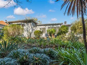 4 Bed House in Greenside