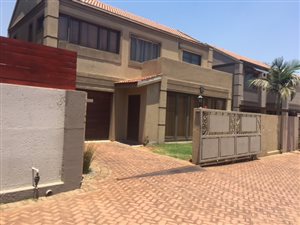 3 Bed Cluster in Buurendal