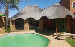 3 Bedroom House in Vanderbijlpark SE4