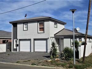 3 Bed House in Fairview Golf Estate