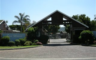 1 Bedroom House in Keurbooms River