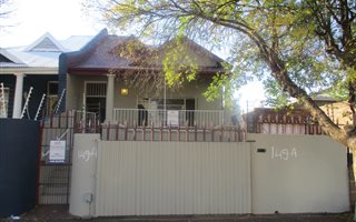 2 Bedroom House in Brixton