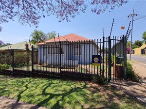 4 Bed House in Muckleneuk
