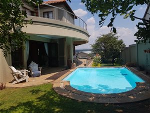 4 Bed House in Kameelfontein and surrounds