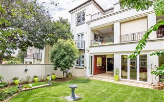 2 Bedroom Apartment in Pineslopes