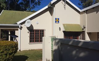3 Bedroom Townhouse in Egerton