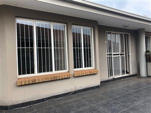 2 Bed Apartment in Bronkhorstspruit
