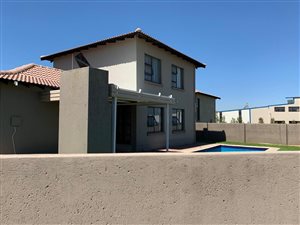 3 Bed House in Halfway House