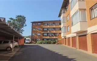 2 Bedroom Apartment in Amanzimtoti