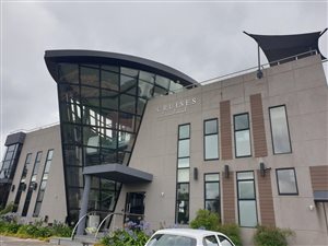 800 m² Commercial space in Bedfordview