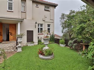 5 Bed House in Essenwood
