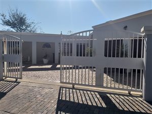3 Bed House in Bonaero Park