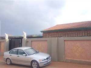 2 Bed House in Zola