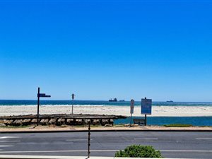 2 Bed Apartment in Lagoon Beach