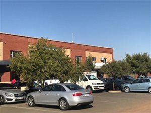 331 m² Industrial space in Rooihuiskraal